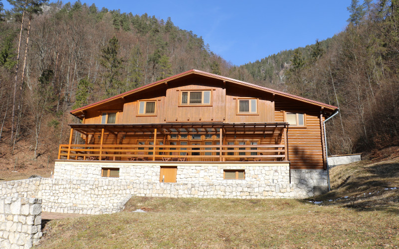 Luxusná chata - rekreačný objekt  - chránené územie