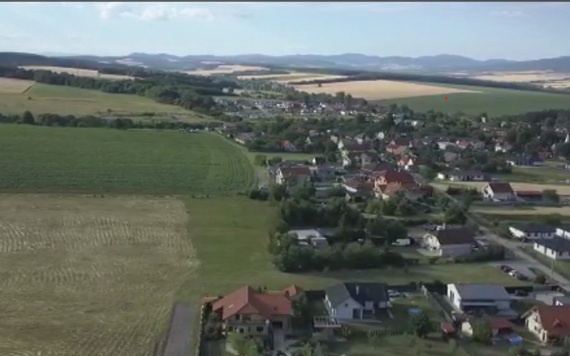 Stavebný pozemok v obci Ďurďošík.