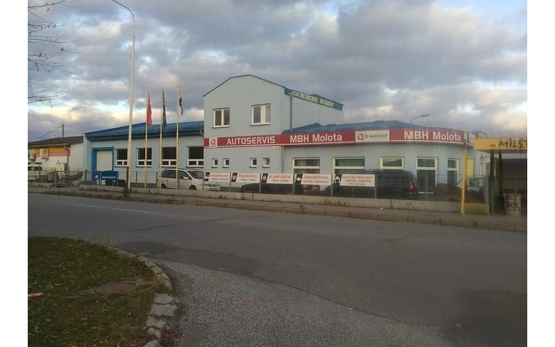 >>>SKVELÁ INVESTIČNÁ PRÍLEŽITOSŤ<<< Polyfunkčný objekt na strategickom mieste v Prievidzi. Objekt je na predaj aj s dolhoročným nájomcom (autoservis), preto je to skvelá investícia s možnosťou stabilného mesačného prijmu.