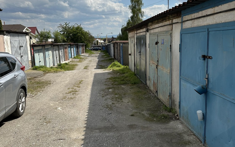 Garáž Košice - Dargovských hrdinov, Charkovská, bez elektriny