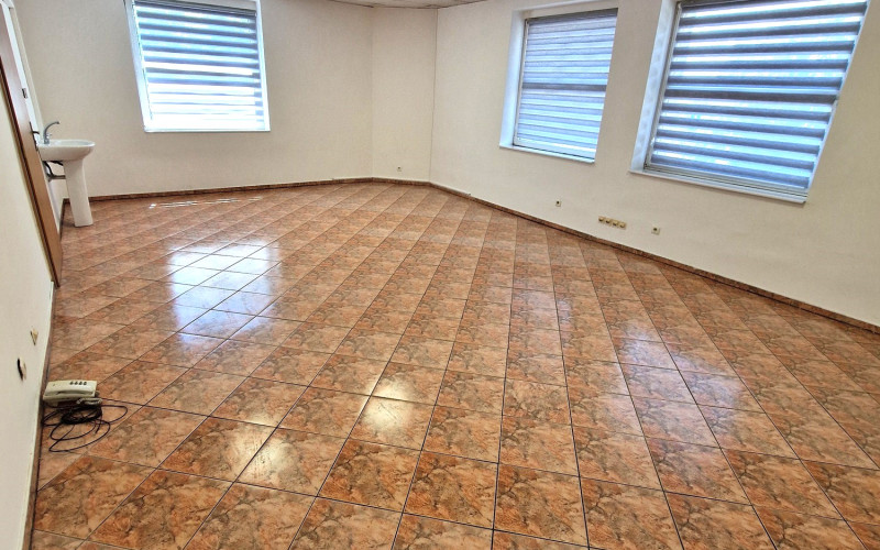 Na prenájom kancelárske a obchodné priestory v  Trnave