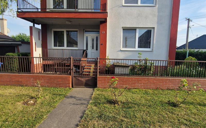 REZERVOVANÉ-Na predaj rodinný dom v obci Dolné Lovčice