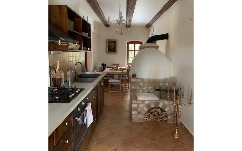 Krásny rodinný dom s veľkorysým pozemkom v obci Abaújvár.