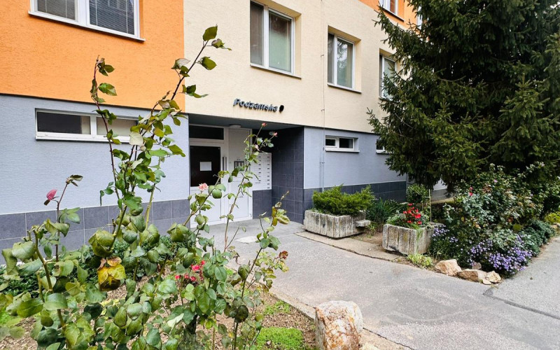 NA PREDAJ: 3-izbový byt v Hlohovci na Podzámskej ulici