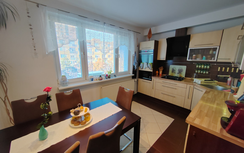 Pekný 4 izbový byt v Senci na predaj-širšie centrum