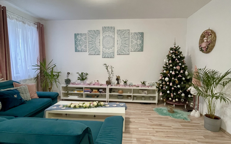 REZERVOVANÝ! Na predaj priestranný 3-izbový byt v Pezinku na Muškátovej ulici.