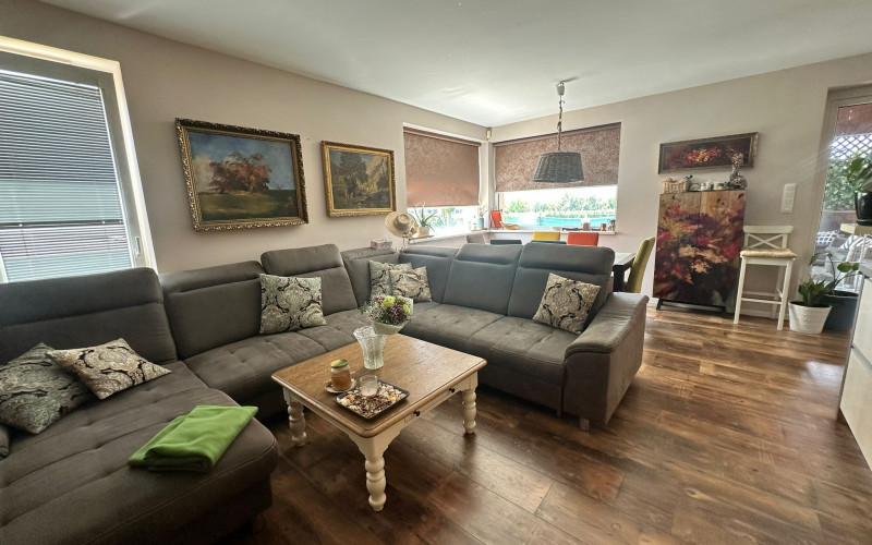 Na prenájom 7 izbový RD-CHORVÁTSKY GROB, 250 m2