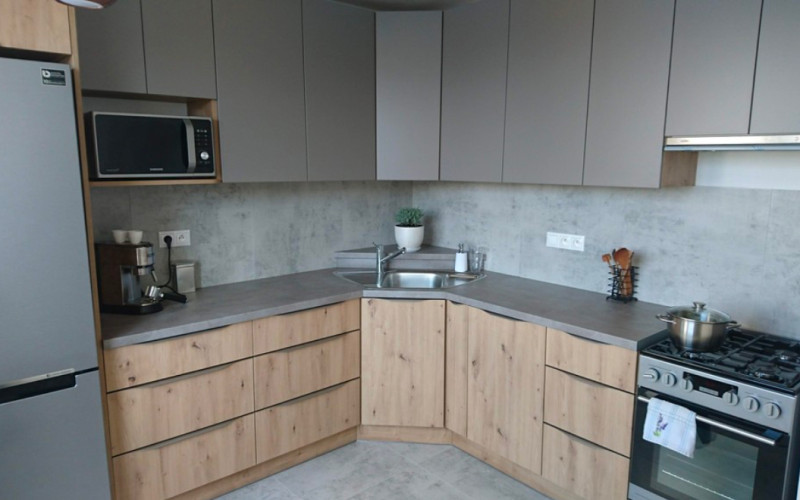 2-izbový byt s 2 loggiami na prenájom – Dúbravka, Bratislava