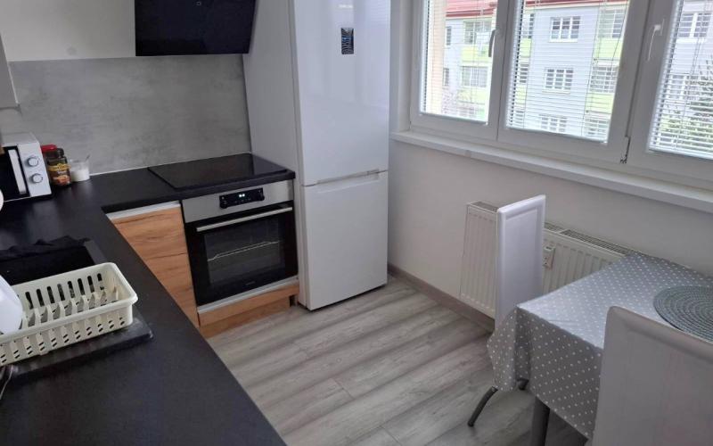 Prenájom 3iz.byt s loggiou po rekonštrukcii v Senici