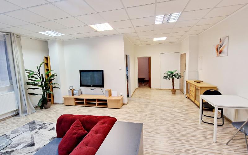 *PRENÁJOM* v centre Piešťan, 70m2