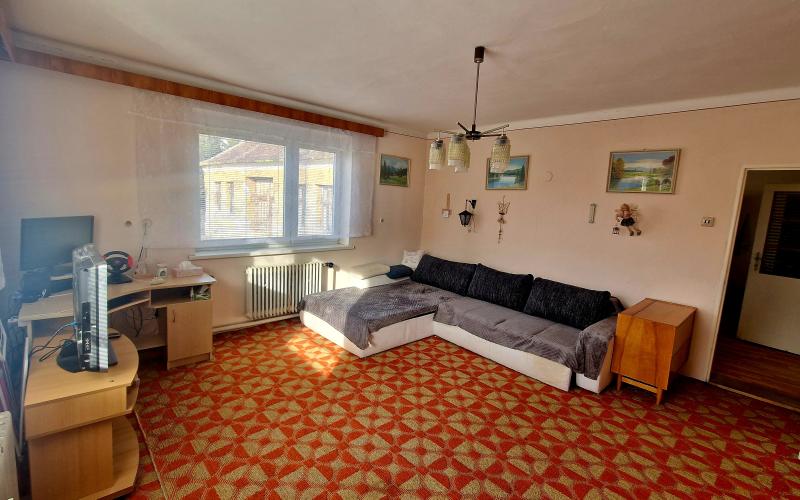 Na predaj starší rodinný dom Bašovce