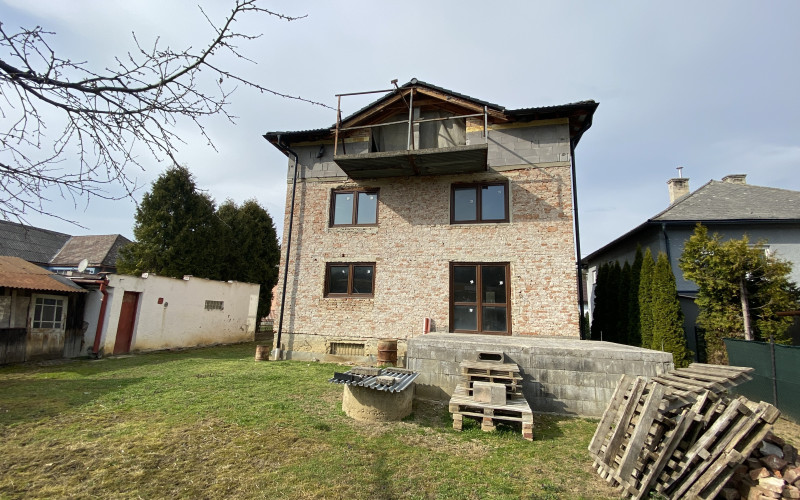 NA PREDAJ - Rodinný dom 6izbový - Chminianska Nová Ves