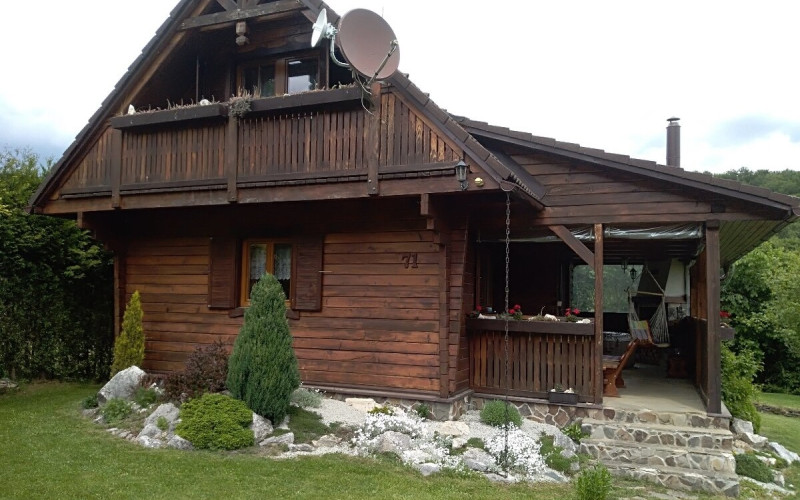 REZERVOVANÉ - ZRUBOVÁ REKREAČNÁ CHATA v Regetovke