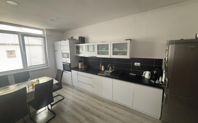 NA PREDAJ - 2 IZBOVÝ BYT V DOLNOM CHOTÁRI