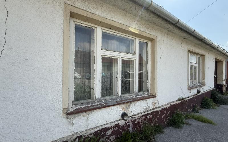 Na predaj dom v pôvodnom stave v Hornej Krupej s pozemkom 1852m2