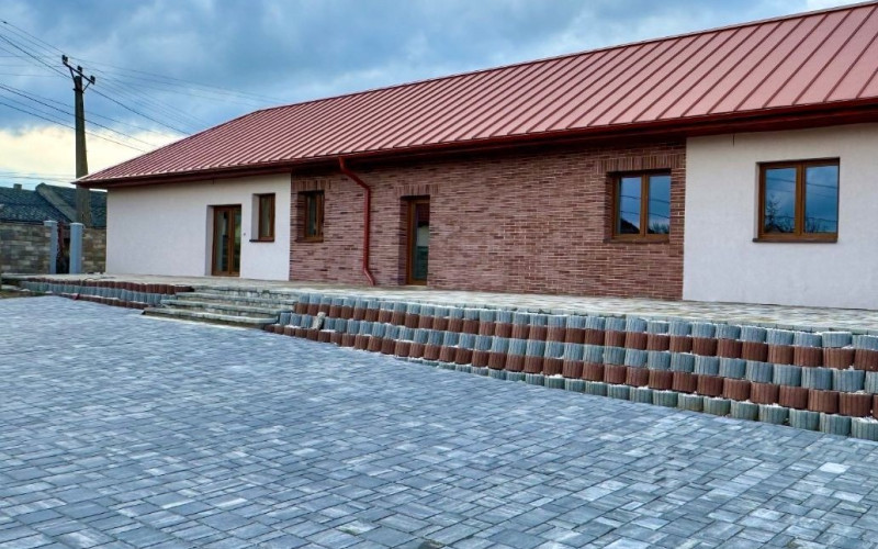 PREDAJ 3izb.dom ,HIDÁSNEMETI, rozsiahly pozemok,