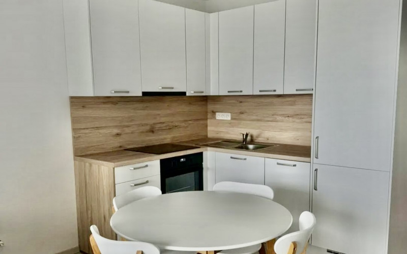 Na prenájom 2-izbový byt v Arborii s parkovaním v garáži