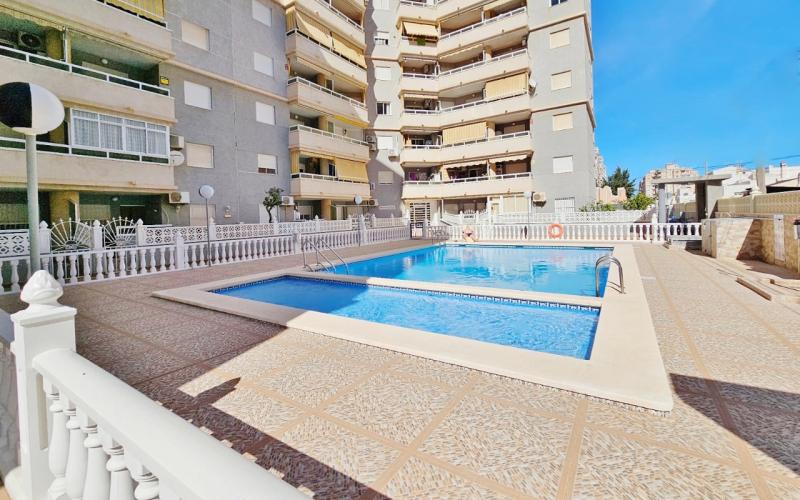 Apartmán 3+kk s bazénom Torrevieja-Španielsko