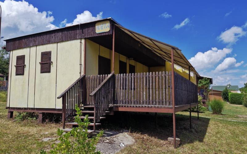 Na predaj chata na Zemplínskej Šírave, Prímestská oblasť