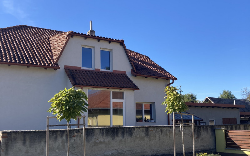 PREDAJ veľký 6izbový rodinný dom Bezenye.