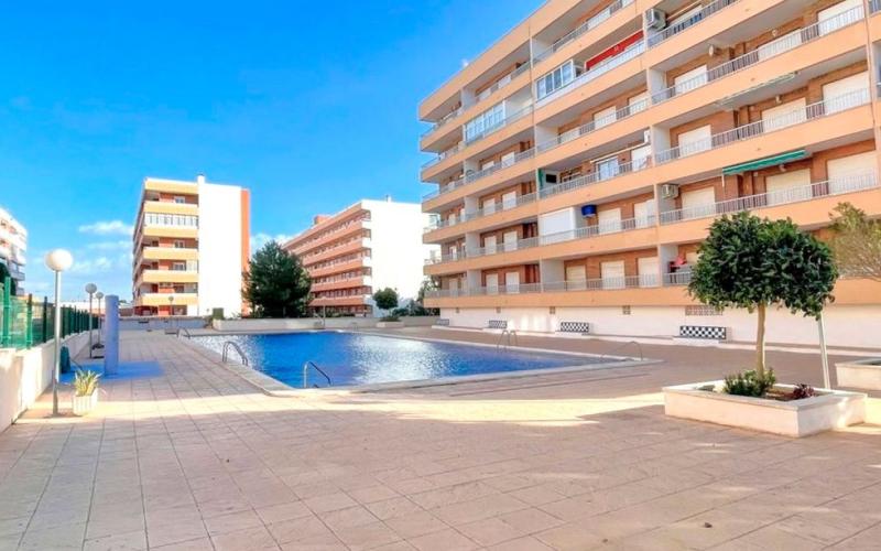 Moderný apartmán 3+kk Alicante-Punta Prima, Španielsko