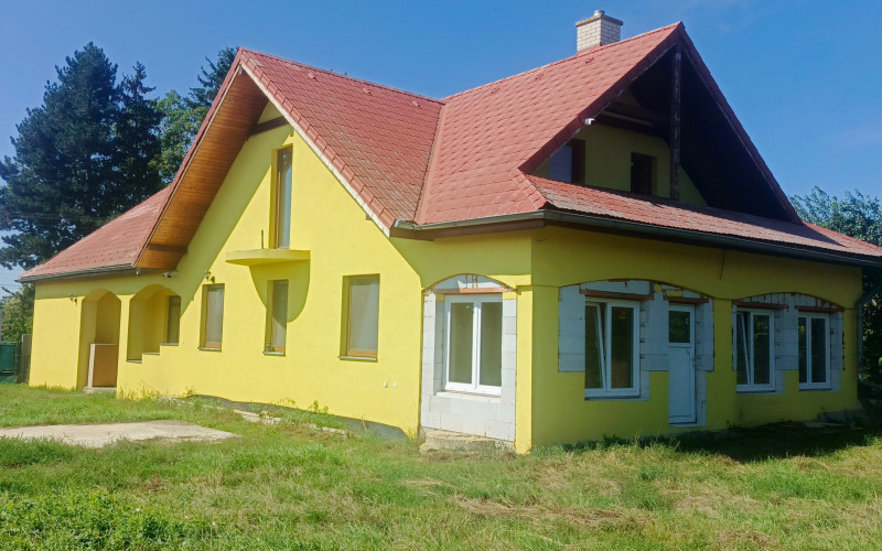 Priestranný 6 - izbový rodinný dom vo Veľkých Ripňanoch