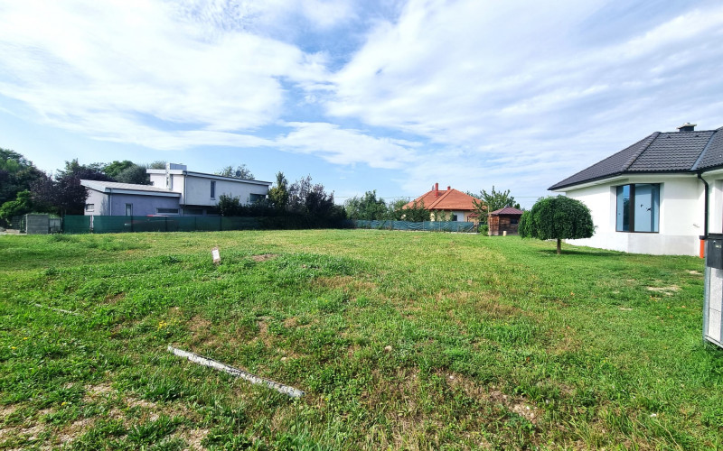 PREDAJ stavebný pozemok Dunakiliti