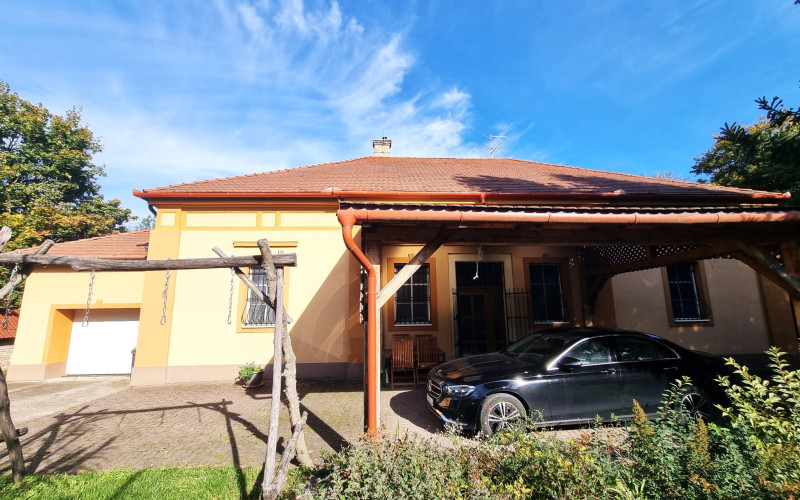PREDAJ rodinný dom na rozsiahlom pozemku 25 296 m2 Mosonmagyaróvár