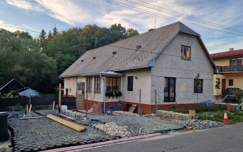 NA PREDAJ Rodinný dom po rekonštrukcii pri Bardejove