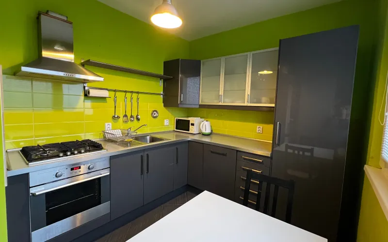 3-izb. byt na prenájom | NÁMESTIE HRANIČIAROV, BA V