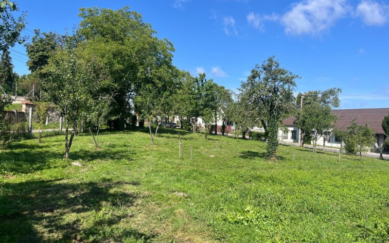 Na predaj pozemok vhodný na výstavbu RD v obci Cerová