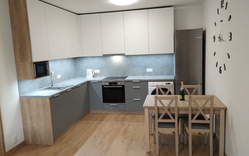 Na prenájom 2-izbový byt v novostavbe.