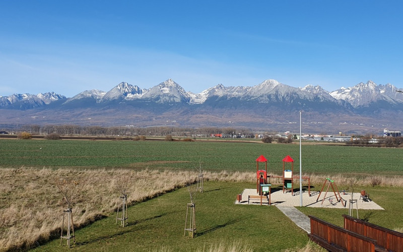 PREDAJ: 1 izb. byt s balkónom + parkovacie miesto novostavba Barbora s krásnym výhľadom na Vysoké Tatry