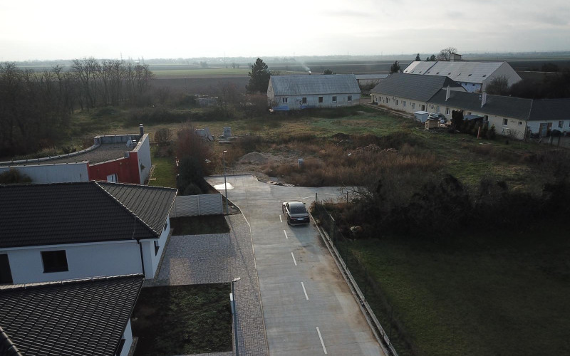 Pozemok vhodný na výstavbu RD v obci Cífer - Karlov Dvor