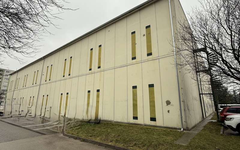 Na predaj garáž v parkovacom dome v Trnave na Družbe