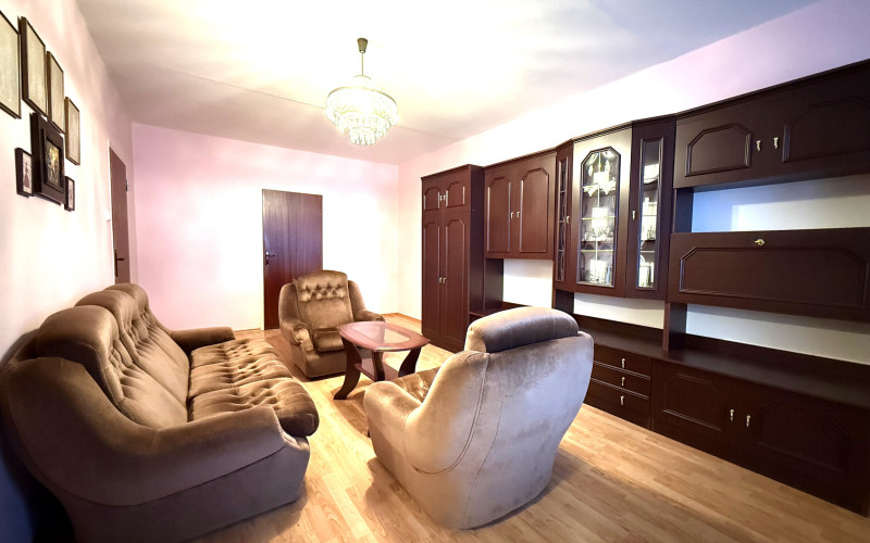 Na predaj 3iz. so zaskleným balkónom v Seredi