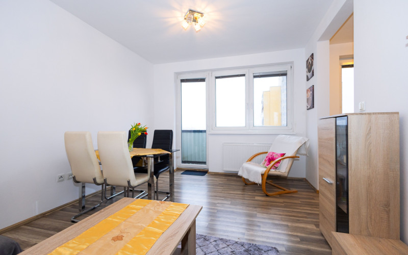 Pekný 3 izbový byt na predaj, BA-Ružinov-Banšelova ul.,