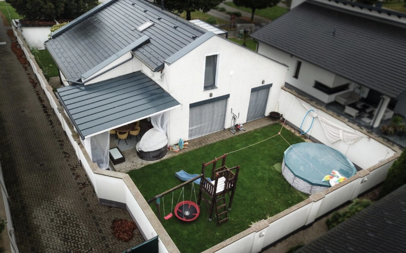 NA PREDAJ, 5-izb. rodinná vila iba 15 minút od centra BA