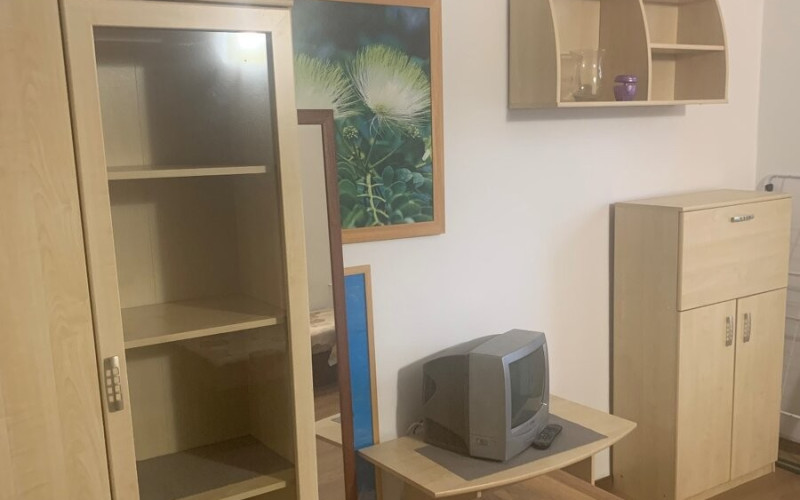 NA PREDAJ - Garsónka blízko centra - Humenné