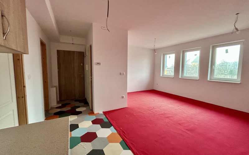 PREDAJ 2izbový byt Bezenye