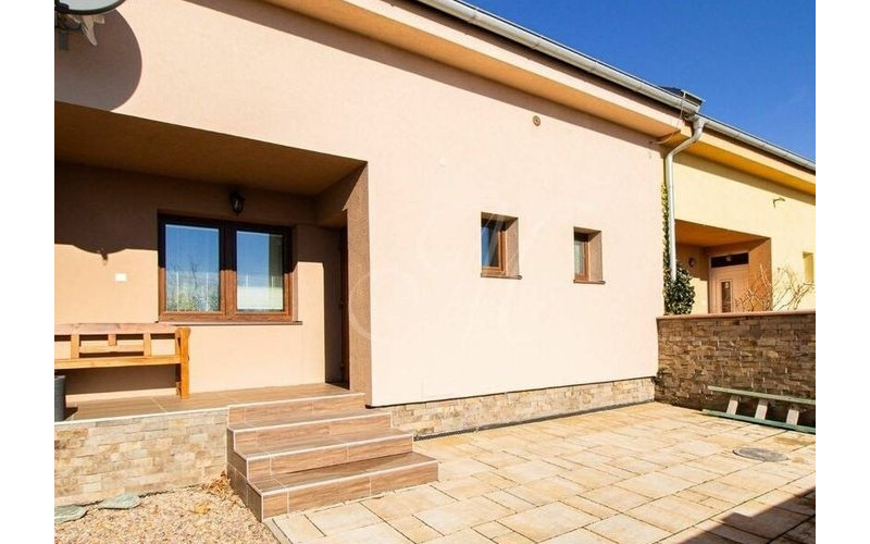 Na prenájom 5iz. rodinný dom  v Stupave