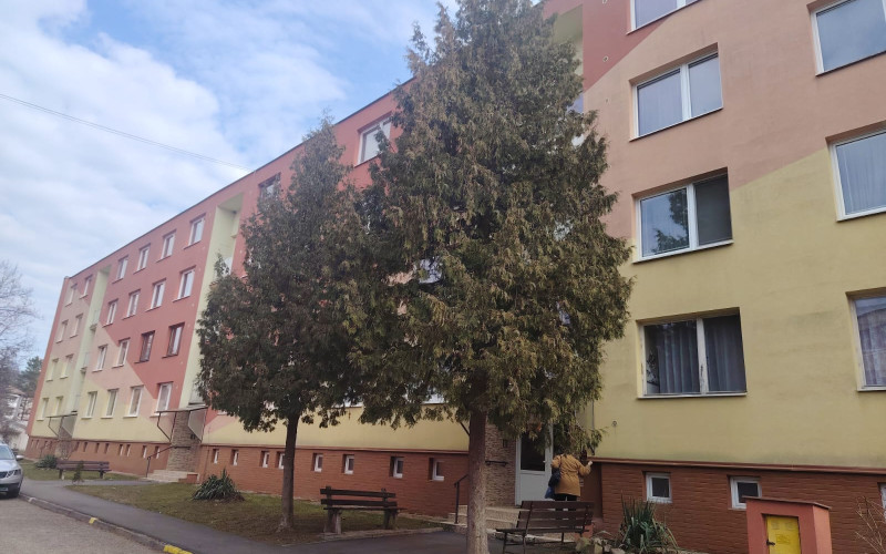 NA PREDAJ - 3 izbový byt s balkónom - Sídlisko II - Snina
