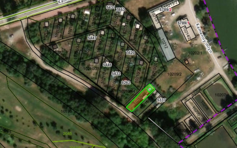 Na predaj záhradka s chatkou v kamennom mlyne - Trnava