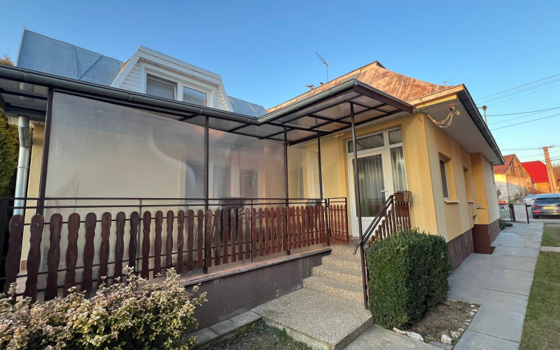 NA PREDAJ - Rodinný dom s možnosťou podnikania - Staré