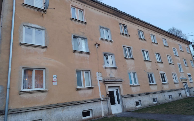 Na predaj - 3 izbový byt pripravený na premenu - Snina