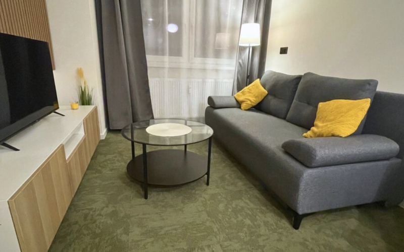 NA PRENÁJOM, 2-izb. byt v centre mesta, Krivá ul.