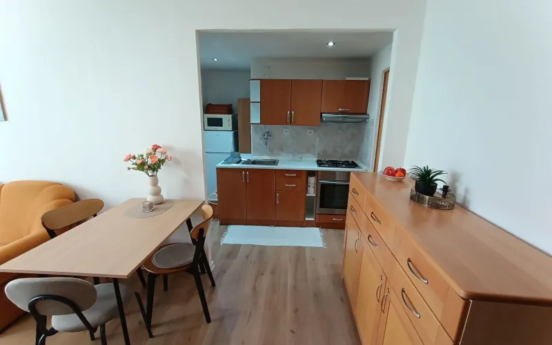 NA PRENÁJOM, 2-izb. byt s balkónom a kobkou