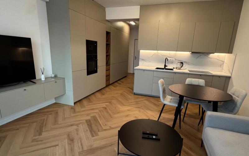 Nadštandardný 2i byt, centrum, Baštová