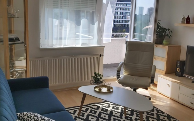 NA PRENÁJOM 2-izbový moderný a slnečný byt blízko centra.