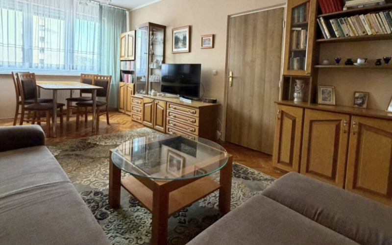 NA PREDAJ, 4-izb. byt s balónom, Obchodná, KE II